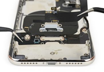 Iphone X's internal structure