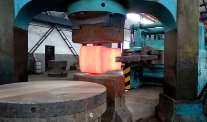 Características de procesamiento de forja de titanio.