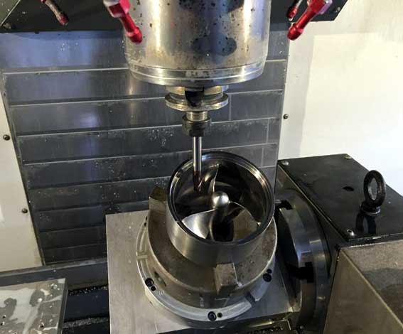 CNC de cinco ejes de mecanizado de fresado de titanio